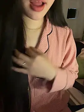 Nancy68 online show from 04.17.26