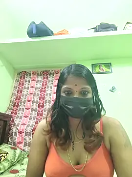 Snapshot of Tamil_Ishu chatting on 10.23.25 Tamil Ishu online show from 10.23.25
