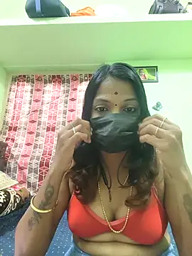 Snapshot of Tamil_Ishu chatting on 11.04.25 Tamil Ishu online show from 11.04.25