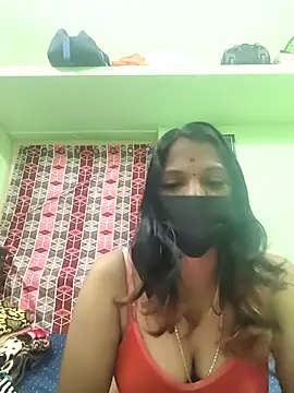 Snapshot of Tamil_Ishu chatting on 11.28.25 Tamil Ishu online show from 11.28.25