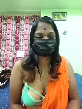 Snapshot of Tamil_Ishu chatting on 12.22.25 Tamil Ishu online show from 12.22.25