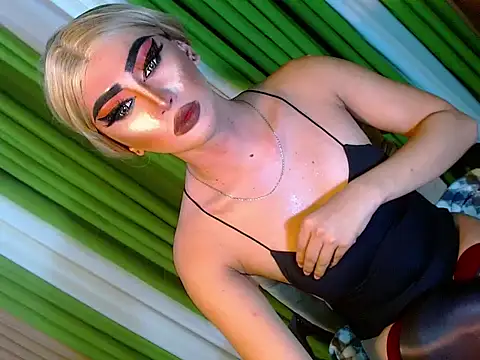 Snapshot of Queen_yasii_88 chatting on 09.21.25 Queen yasii 88 online show from 09.21.25