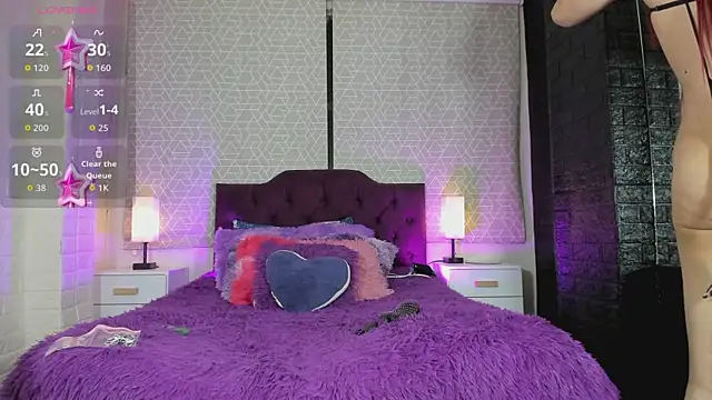 Zamara Kleii online show from 10.21.25