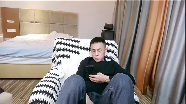 Tsia-Die online show from 11.22.25