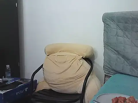 morenocabro10 online show from 11.18.25