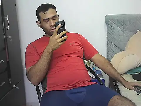 Snapshot of morenocabro10 chatting on 02.14.26 morenocabro10 online show from 02.14.26