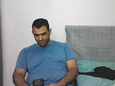 Snapshot of morenocabro10 chatting on 02.15.26 morenocabro10 online show from 02.15.26