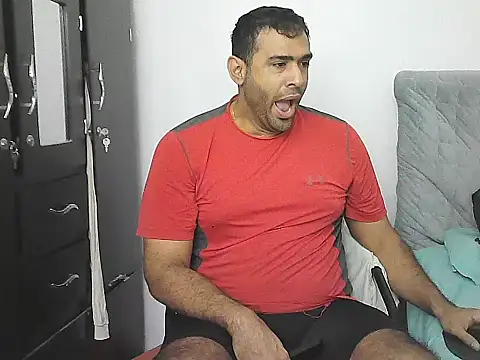 Snapshot of morenocabro10 chatting on 02.16.26 morenocabro10 online show from 02.16.26