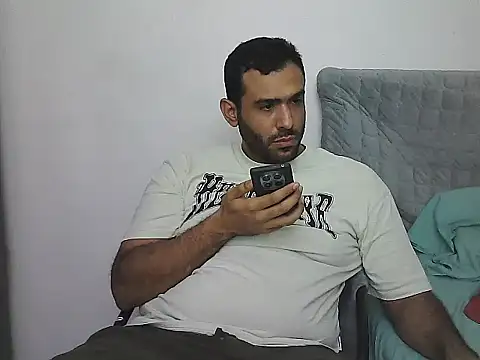 Snapshot of morenocabro10 chatting on 02.24.26 morenocabro10 online show from 02.24.26