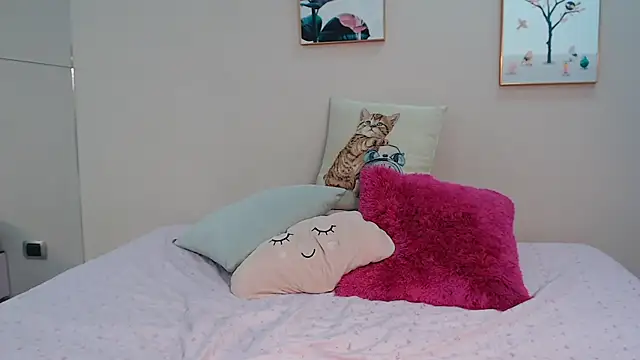 zooombee online show from 09.11.25