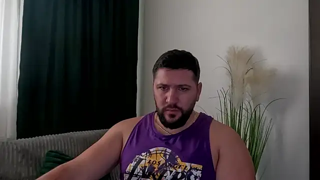 Gold Alpha Boy online show from 01.18.26