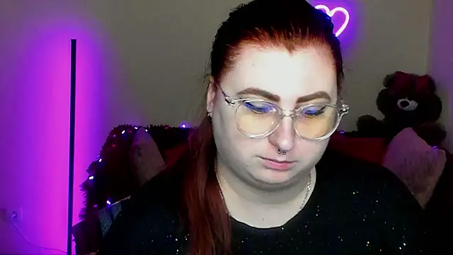 Snapshot of Alicia_love00 chatting on 04.13.26 Alicia love00 online show from 04.13.26