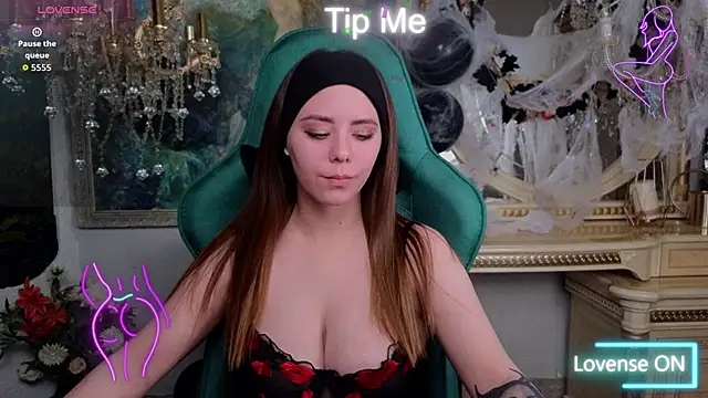 IvoryWood  online show from 10.11.25