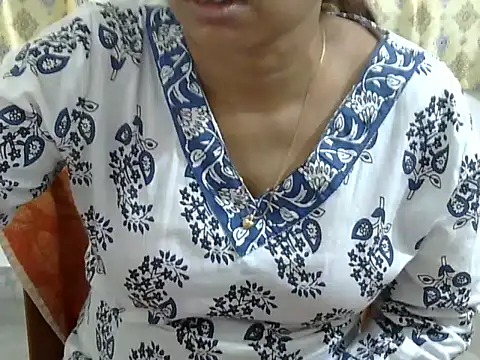 Snapshot of CHAMELI4747 chatting on 07.07.26 CHAMELI4747 online show from 07.07.26