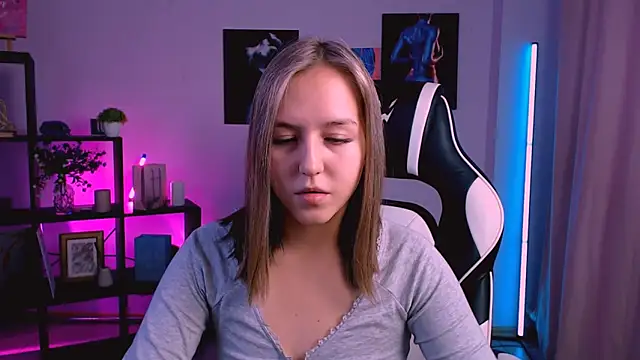 Snapshot of CindySparkl chatting on 02.04.26 CindySparkl online show from 02.04.26