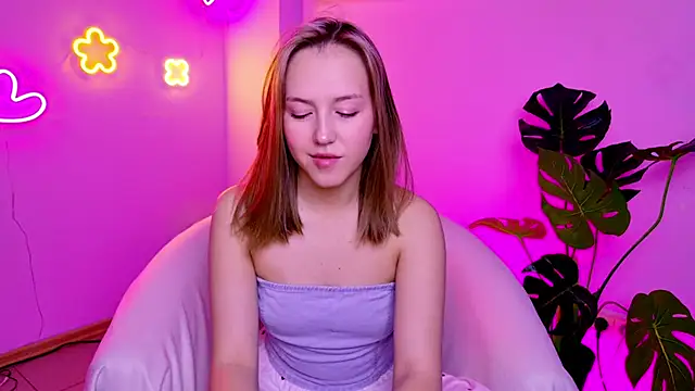 Snapshot of CindySparkl chatting on 02.19.26 CindySparkl online show from 02.19.26