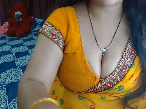 Snapshot of Hot_anika_ chatting on 06.15.26 Hot anika online show from 06.15.26