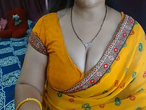 Snapshot of Hot_anika_ chatting on 06.25.26 Hot anika online show from 06.25.26