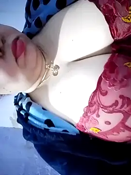 Snapshot of Hnonasix89 chatting on 12.18.25 Hnonasix89 online show from 12.18.25