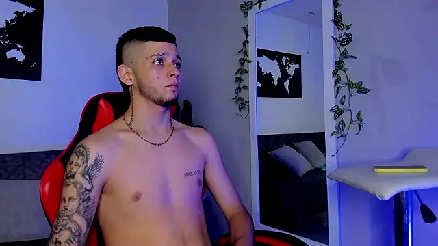 Snapshot of Mathewboy1 chatting on 02.08.26 Mathewboy1 online show from 02.08.26