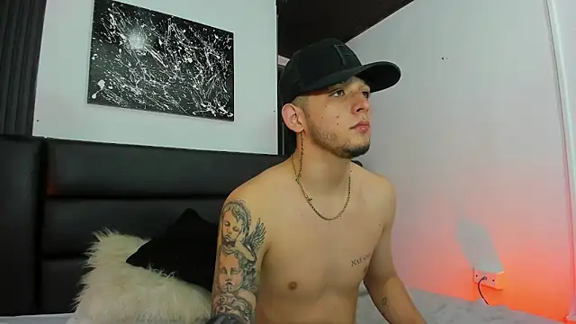 Snapshot of Mathewboy1 chatting on 02.14.26 Mathewboy1 online show from 02.14.26