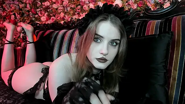 EllieMori online show from 12.18.25