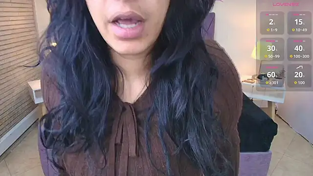 Lia Blake  online show from 11.16.25