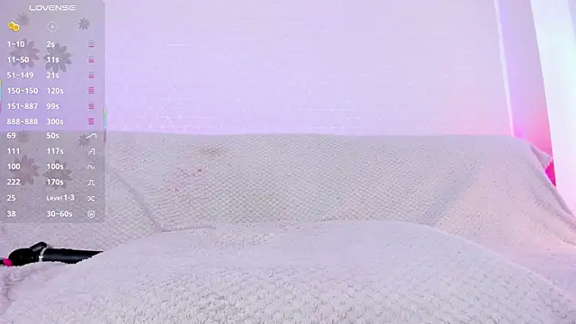 Snapshot of missweetpeach chatting on 02.10.26 missweetpeach online show from 02.10.26