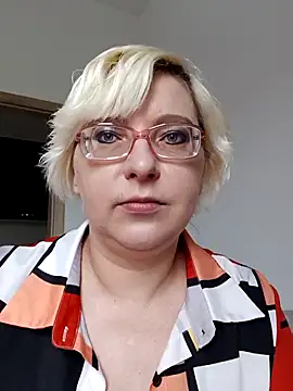 VikaKing online show from 10.23.25