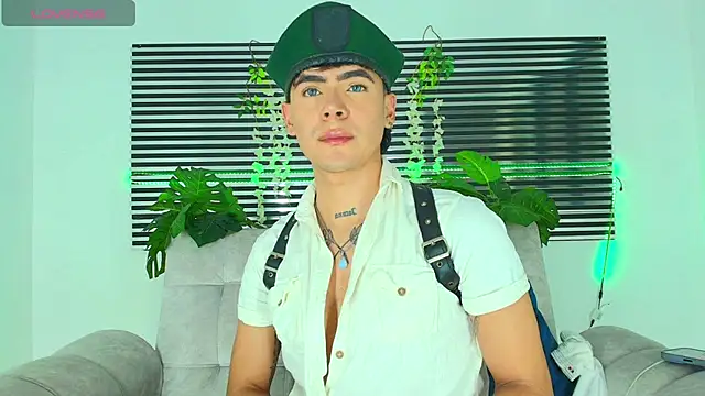 Snapshot of CamiiGuzmanX chatting on 01.16.26 CamiiGuzmanX online show from 01.16.26