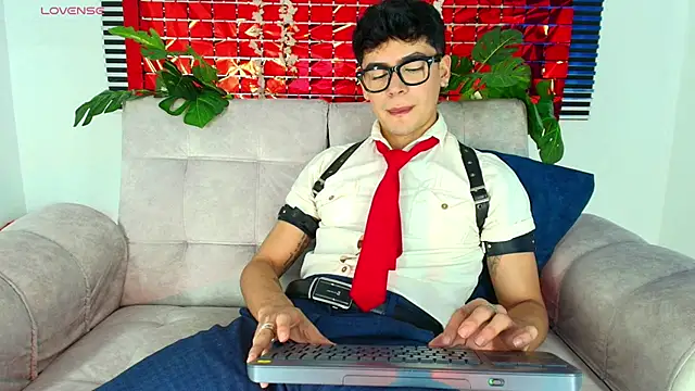 Snapshot of CamiiGuzmanX chatting on 02.17.26 CamiiGuzmanX online show from 02.17.26