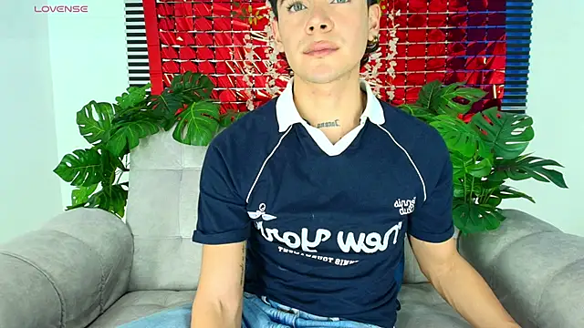 Snapshot of CamiiGuzmanX chatting on 02.24.26 CamiiGuzmanX online show from 02.24.26