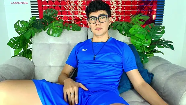 Snapshot of CamiiGuzmanX chatting on 02.27.26 CamiiGuzmanX online show from 02.27.26