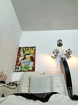 Thomasjons  online show from 02.21.26