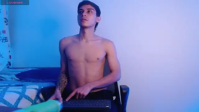 axel davis  online show from 10.14.25