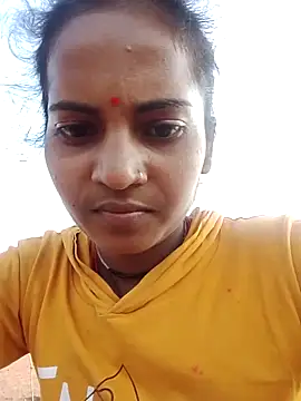 Snapshot of Hot_bbbb chatting on 11.06.25 Hot bbbb online show from 11.06.25