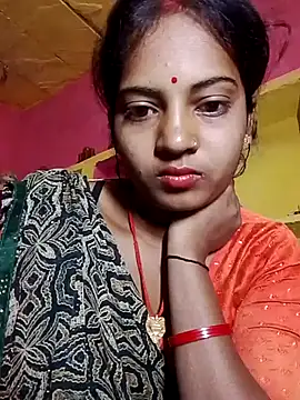 Snapshot of Hot_bbbb chatting on 11.24.25 Hot bbbb online show from 11.24.25