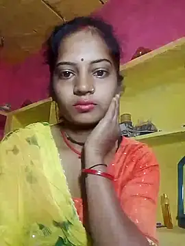 Snapshot of Hot_bbbb chatting on 11.30.25 Hot bbbb online show from 11.30.25