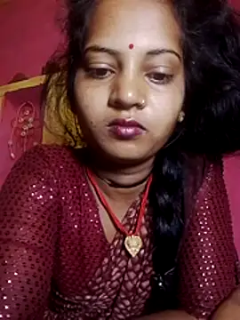 Snapshot of Hot_bbbb chatting on 04.04.26 Hot bbbb online show from 04.04.26