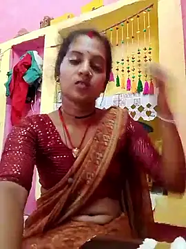 Snapshot of Hot_bbbb chatting on 04.25.26 Hot bbbb online show from 04.25.26