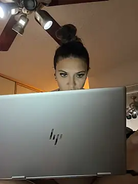 Snapshot of Chicagobabe chatting on 04.15.26 Chicagobabe online show from 04.15.26