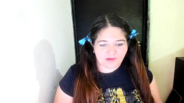 Snapshot of Daphne_girlsex chatting on 03.06.26 Daphne girlsex online show from 03.06.26