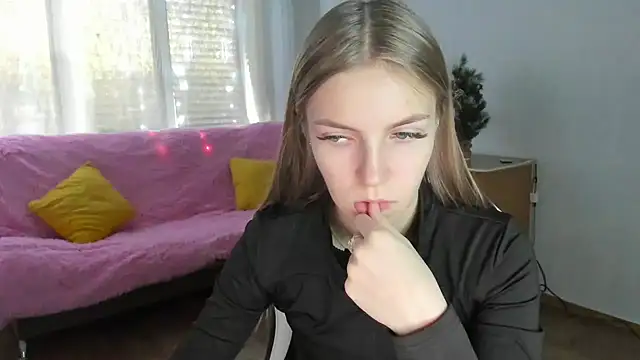 HitGyrl online show from 02.04.26