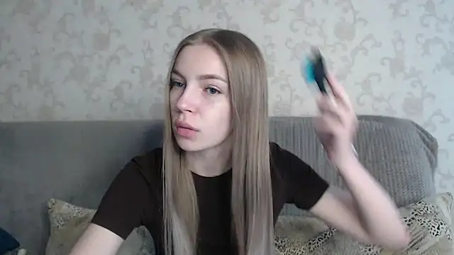 HitGyrl online show from 04.22.26