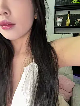 tuzi5201314 online show from 12.21.25