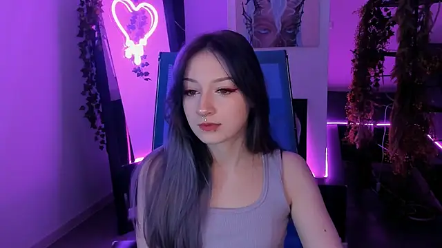 LiliLuna online show from 09.12.25