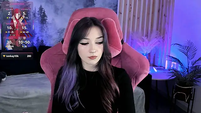 LiliLuna online show from 11.03.25