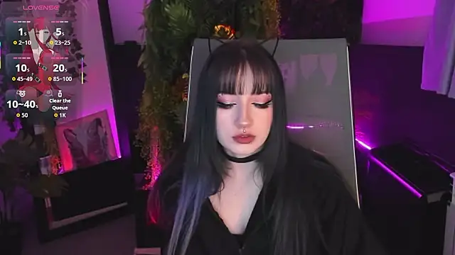 Snapshot of LiliLuna chatting on 02.08.26 LiliLuna online show from 02.08.26