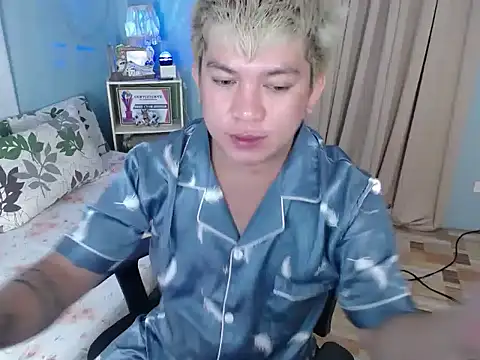 Snapshot of Fuckboii_intown chatting on 11.30.25 Fuckboii intown online show from 11.30.25