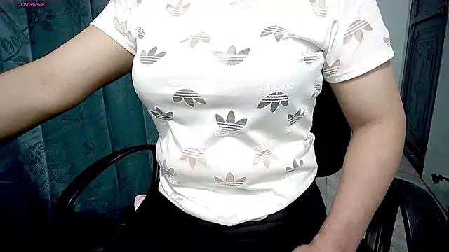  Sara 768 online show from 11.14.25